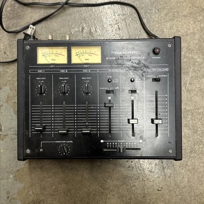 Consola de mezcla estéreo vintage realista 32-1200C - probada Foto 1 de 4