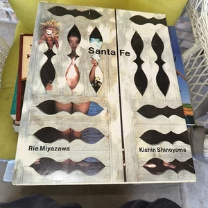 Santa Fe by Kishin Shinoyama Photobook By Rie Miyazawa - Bild 1 von 3