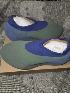 Adidas Yeezy Knit Runner Low Faded Azure - Size 8US, new - Picture 1 of 4