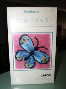 Caron WonderArt #4677 Kit de gancho de cierre de mariposa azul ¡NUEVO SELLADO! - Imagen 1 de 6
