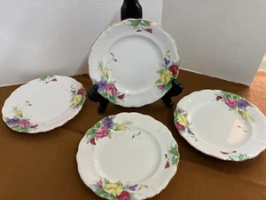 "CHERRY CHINA" BRAND 4 Pc Luncheon Plate FLORAL DESIGN With GOLD TRIM BEAUTIFUL - Picture 1 of 14