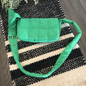 Urban Expressions Small Green Bag (Brand New) Cruel FREE ) Quilted Puffer - Picture 1 of 12