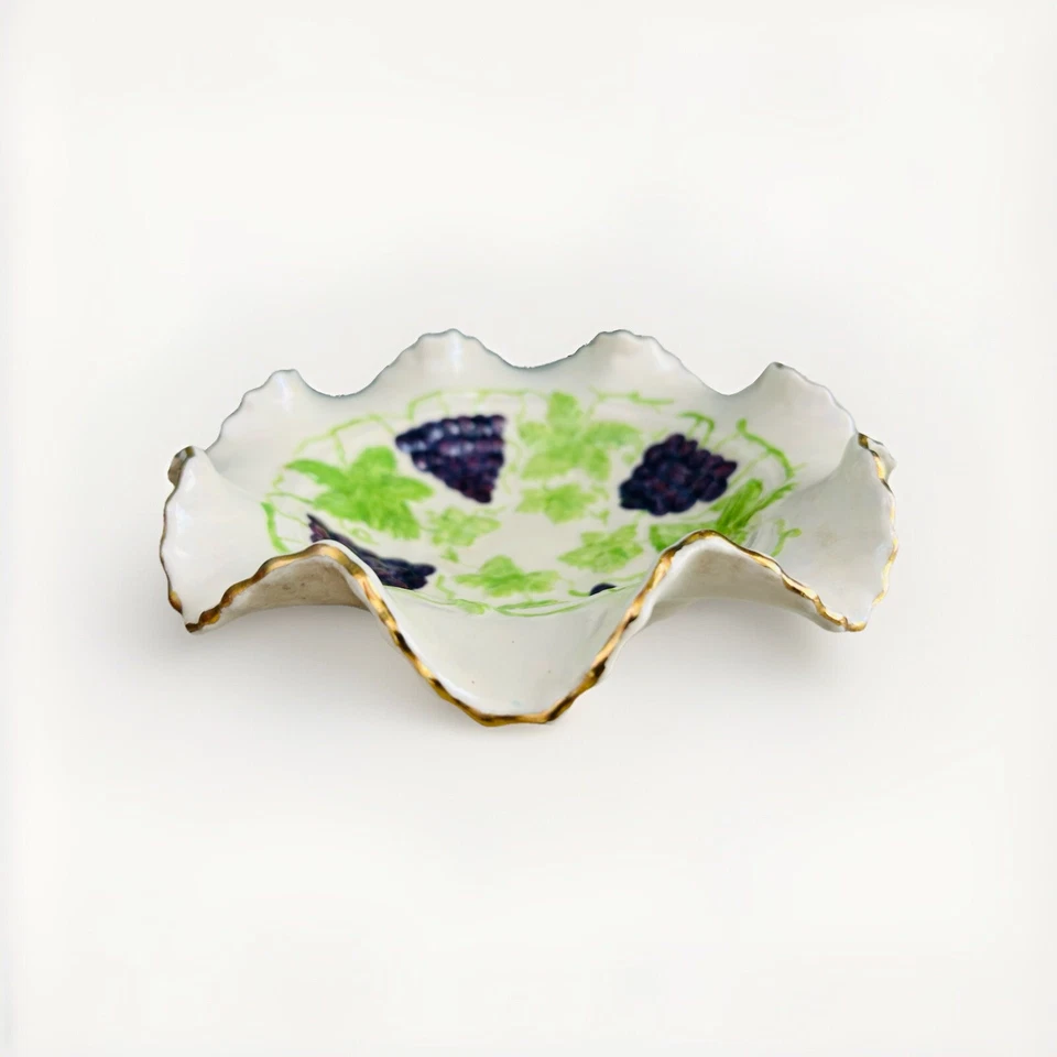Majolica Ceramic Hand Painted Candy Dish Bowl Grape Design Gold Trim Signed JLM - Изображение 1 из 4
