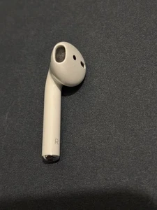 Genuine Apple AirPods 2nd Generation Replacement Earbud (Right Ear Only) A2032 - Photo 1 sur 4