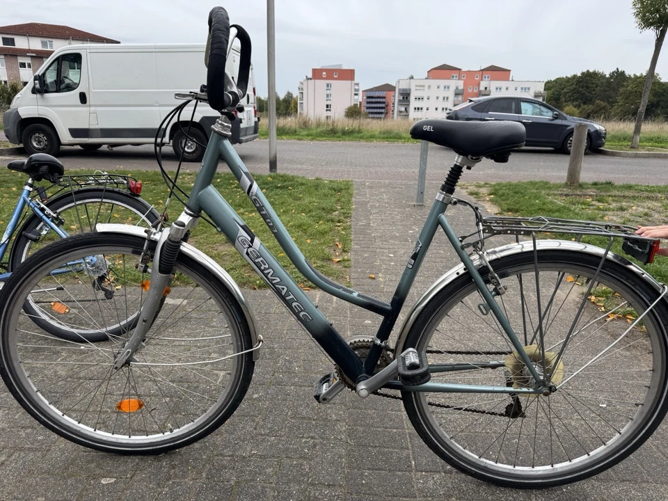 Germatec Citybike 28 Zoll mit Shimano Gängen und Gepäckträger - Bild 1 von 4