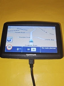 TomTom XXL Western Europe Sat Nav - Picture 1 of 4