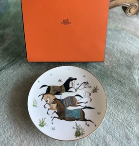 New Authentic Hermes Cheval d'Orient Porcelain Plate 8.7"Dia - Picture 1 of 11