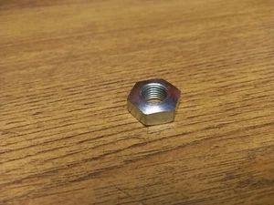 BSA A65 A50 B40 B44 B25 TR25 NOS BSA L/HAND THREADED FOOTREST NUT - 29-5839 - Picture 1 of 1