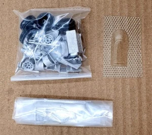 S.R.C. Models 1/43 Scale Unbuilt Kit 18-87 - 1966 F1 Cooper-Maserati Type 81 - Picture 1 of 8