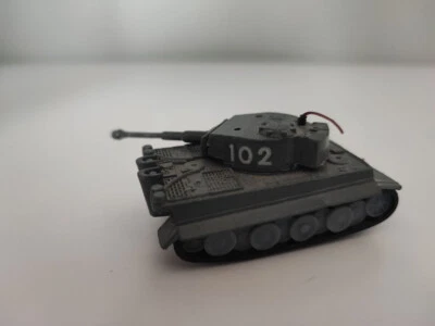 W.T. 227 TANK Tiger I TINTOY - Die-Cast -  Made in Hong Kong - Vintage - Immagine 1 di 4