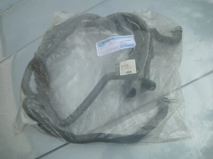 Conjunto de manguera de calentador de agua Land Rover Discovery 4 Range Rover Sport GENUINO LR013676 - Imagen 1 de 3