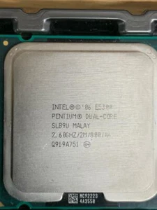 Lot of 9 Intel Pentium E5300 SLB9U - Picture 1 of 1