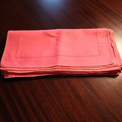 Eight Vibrant Pink “Hemstitch Like” Napkins – NWOT - Изображение 1 из 4