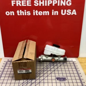 OEM Ford Motorcraft Master Cylinder #BRMC-62/6W1Z-2140-BA - Picture 1 of 6