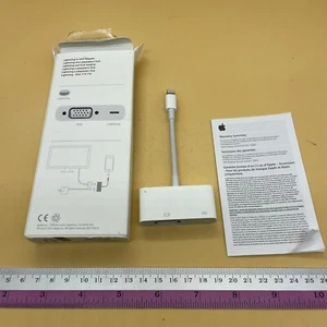 NEW Genuine Apple Lightning to VGA Adapter MD825AM/A iPhone iPad to TV Projector - Picture 1 of 7