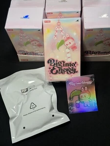 Big Into Energy Phone Charm - Love - Photo 1 sur 1