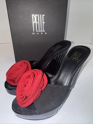 Tacones de cuña Pelle Moda para mujer talla US 7M color negro con terciopelo rojo rosa  Foto 1 de 4