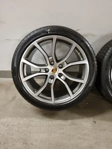 ModelleCayenne E-HybridCayenne Turbo GTCayenne Turbo, GTSCayenne, Cayenne S - Bild 1 von 21