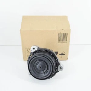 BMW 7 G12 Left Side Engine Mount Bracket 22116866155 6866155  NEW GENUINE - Picture 1 of 7
