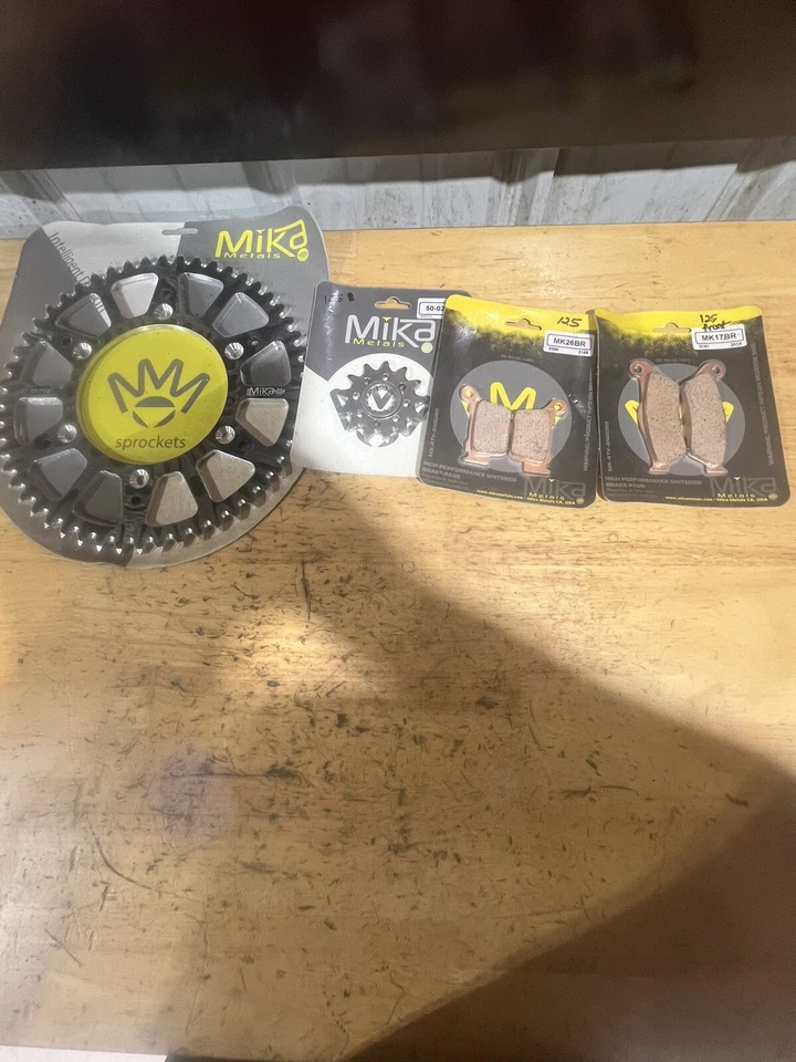Juego de pastillas de freno de metal Mika KTM 125 SX 250 1992-2022 13T delanteras 50T traseras Foto 1 de 4