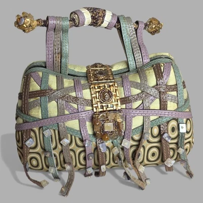 Bolso rígido Mary Frances Gridlock pequeño con cuentas y flecos de cuero ~ usado en excelente estado Foto 1 de 4