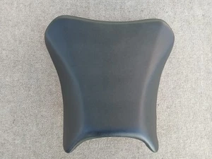 2003-2004 SUZUKI GSXR 1000 OEM FRONT DRIVER SEAT - Picture 1 of 13