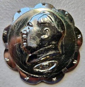 China Mao Ze Dong Cultural Revolution Pin Badge Button - Picture 1 of 2