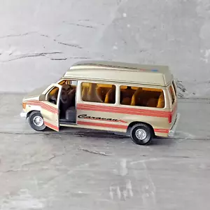 Ford Econoline Van E-350 V8 Caravan 1:43 Diecast - Gold - Pull Back by Tin Toys - Picture 1 of 10