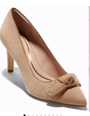 Cole Haan Bellport 蝴蝶结 Heather 麂皮绒细高跟鞋米色 5B 码,175 美元 — 第 1/4 张图片