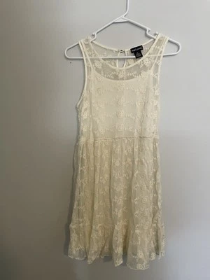 🌷Vestido forrado caprichoso sin mangas de encaje crema medio con sello húmedo vintage Foto 1 de 4