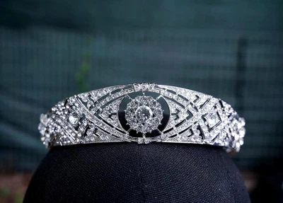 Meghan Markle Tiara Corona Nupcial Cumpleaños Boda Regalo Diadema De Colección Plateada Foto 1 de 4