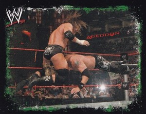 Triple H & Edge 2009 Topps WWE Rivals Album Stickers Card #166 Spanish Version
