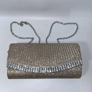 Clutch Umhängetasche, champagner, 23 cm breit x 12 cm hoch, Magnetverschluss - Bild 1 von 10