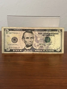 Billete estrella 2013 de $5 dólares - elegante serie baja (MF) MF08778324* - MONEDA - Imagen 1 de 8