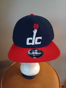 New Era 9FIFTY Black Red Snapback NBA Cap Hat - Picture 1 of 7