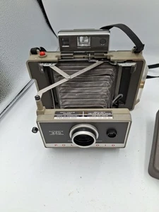 Polaroid Camera, Polaroid 340 Land Camera - Picture 1 of 11