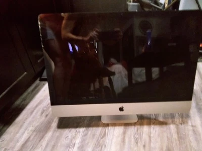 imac all in one 24in m1  8gb 256gb - Image 1 of 4