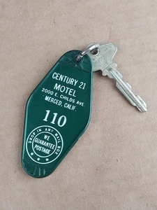 Vintage Century 21 Motel Zimmer Schlüsselanhänger Merced, Kalifornien #110 Harold's Club - Bild 1 von 2