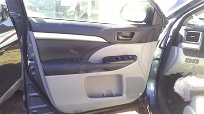HIGHLANDR 2015 Front Door Trim Panel 28137650 - Imagem 1 de 4