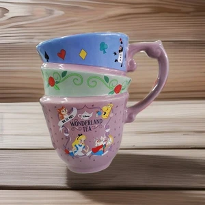 Disney Parks Alice im Wunderland Mad Tea Party dreifach gestapelt Keramiktasse - Bild 1 von 6