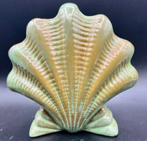 Vintage C. 1948 FRANKOMA POTTERY Clam Shell Vase #54 PRAIRIE GREEN - Picture 1 of 12