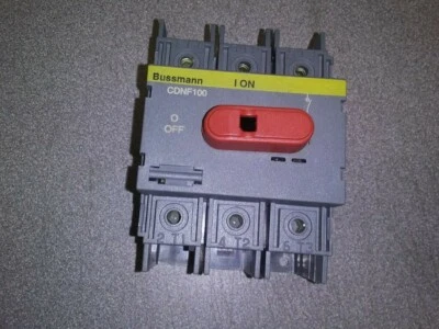 Interruptor de desconexión compacto sin fusionar Bussmann CDNF100 3 polos 600V 100A 3 PH Foto 1 de 4