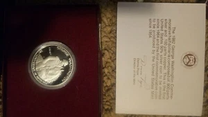 1982 Washington Half-Dollar 90% Silver (Proof or Uncirculated) - Picture 1 of 4