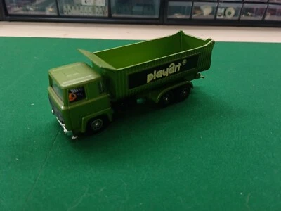 Camion Scania 141 della Playart Scala 1:64 - Immagine 1 di 4