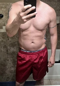 Nike Satin Mens Vintage Soccer Shorts Silky Shiny Mens Large Red - Picture 1 of 6