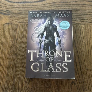 Throne Of Glass by Sarah J. Maas Original Cover Trade Paperback Book (2012) - Picture 1 of 6