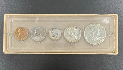 1959 US SILVER PROOF SET IN CAPITAL PLASTIC HOLDER - Image 1 of 2