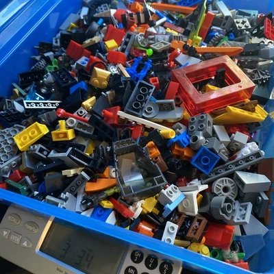 Lego Estuche de Almacenamiento Caja Gafas de Sol Azul Cara con 3 Libras de Legos Surtido en Foto 1 de 4