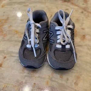 New Balance 888V2 Kids Walking Sneaker Shoes Gray Mesh Suede Lace Up Size 5.5M - Picture 1 of 4