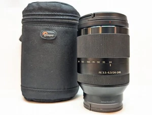 Sony FE 24-240mm f/3.5-6.3 - SEL24240 - Zoom Lens + BONUS LowePro Case !! - Picture 1 of 8